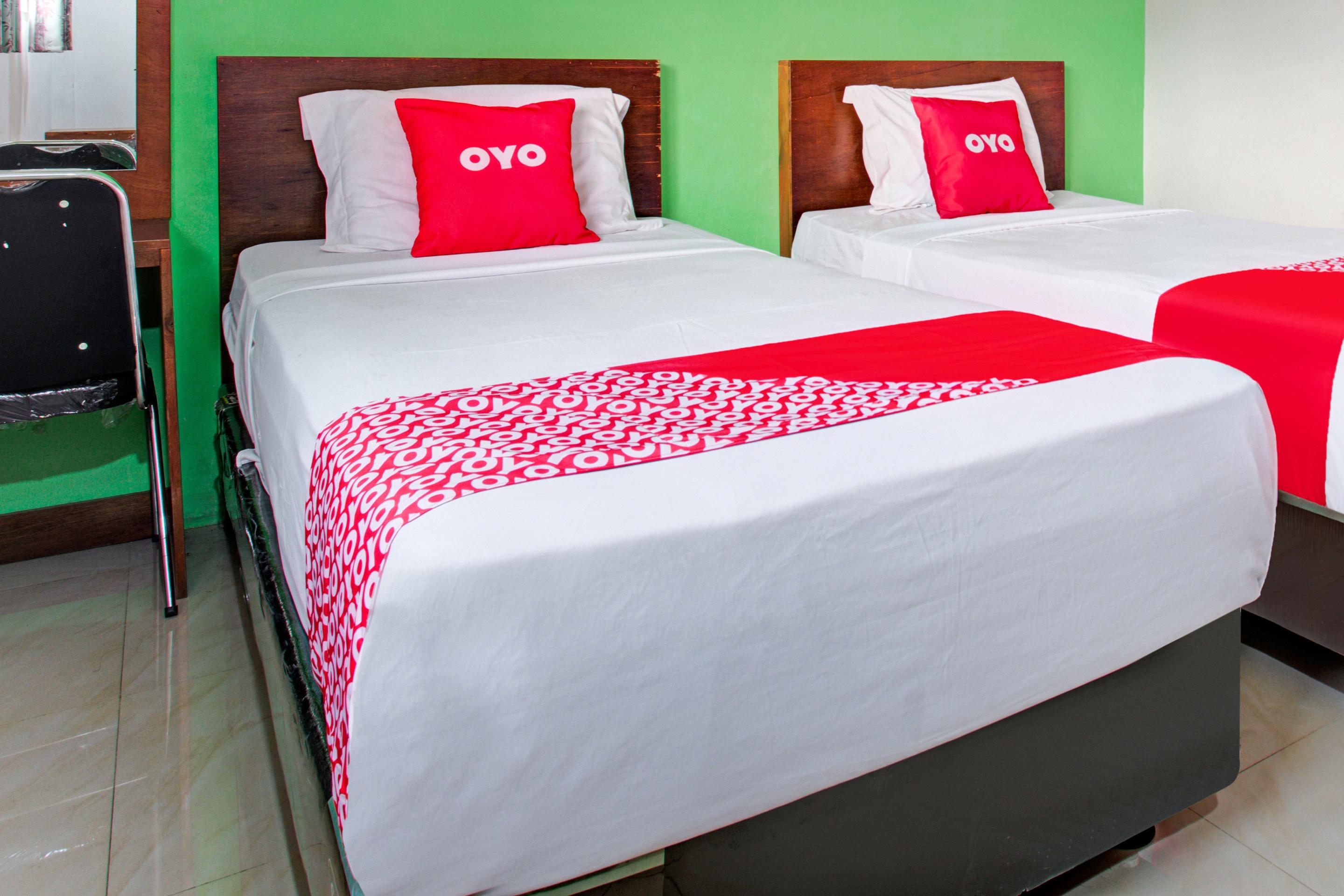 Super Oyo Collection O 3876 The Aurora Inn Lembang Exteriör bild
