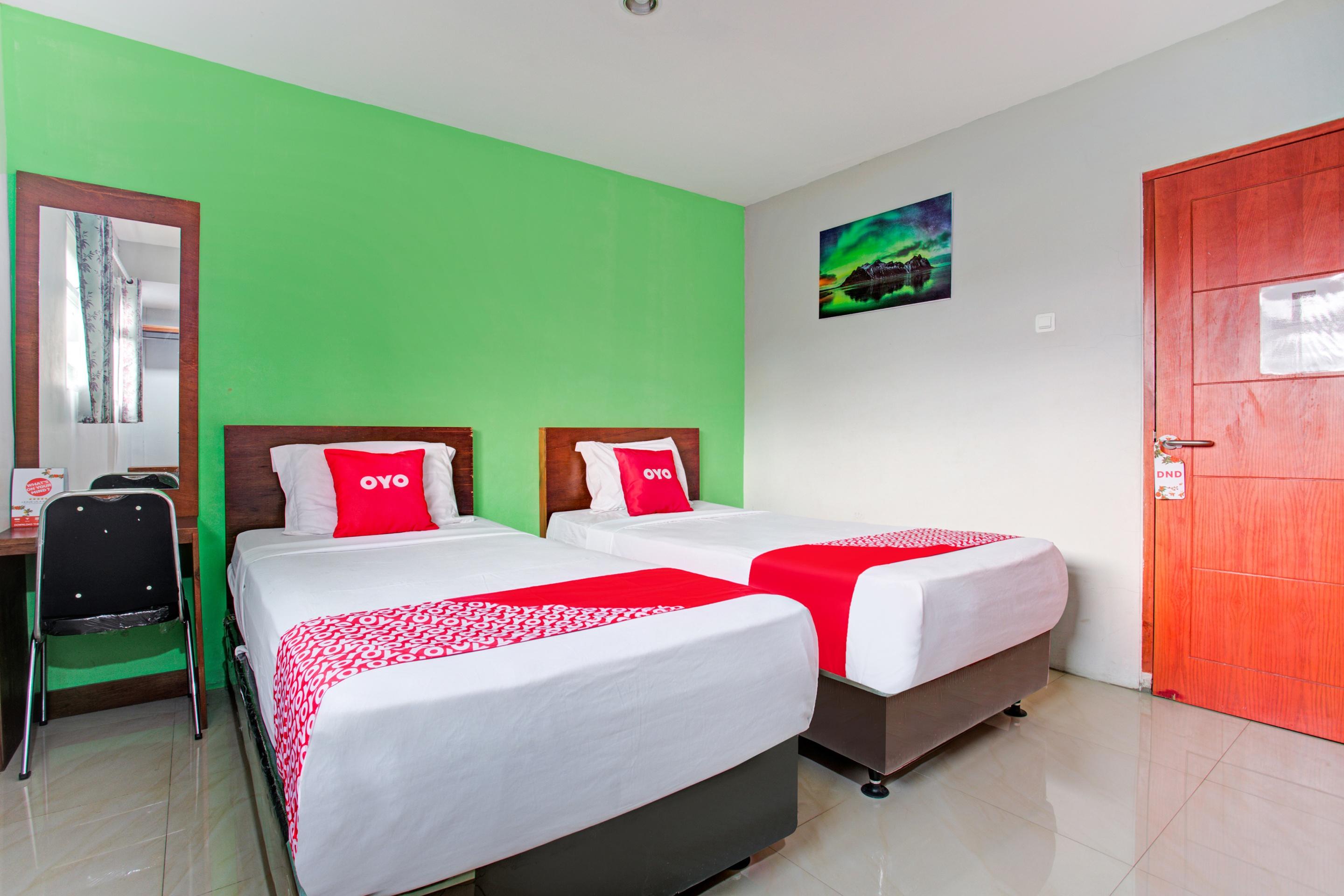 Super Oyo Collection O 3876 The Aurora Inn Lembang Exteriör bild